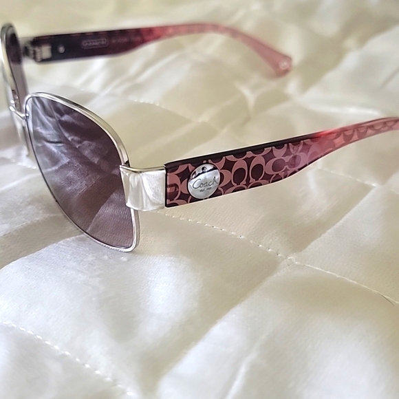 Coach Sunglasses - Picture 4 of 5